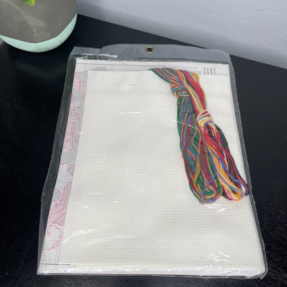 Disney "SANTA POOH" Counted Cross Stitch Kit New - Picture 5 of 5